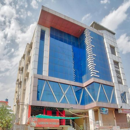 Oyo 35538 Hotel Risha Chandrapur Buitenkant foto