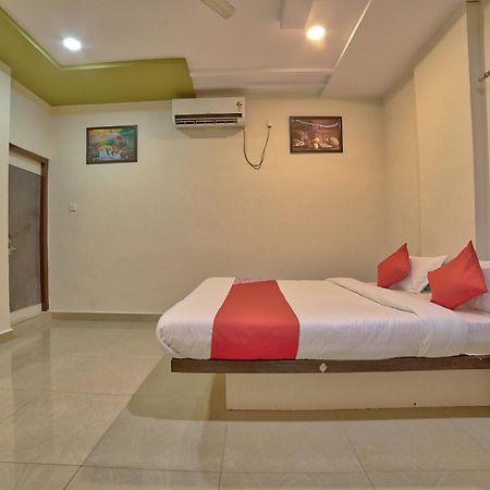 Oyo 35538 Hotel Risha Chandrapur Buitenkant foto