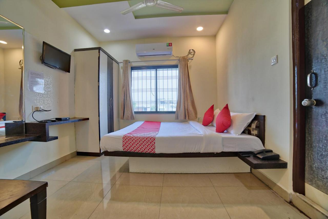 Oyo 35538 Hotel Risha Chandrapur Buitenkant foto