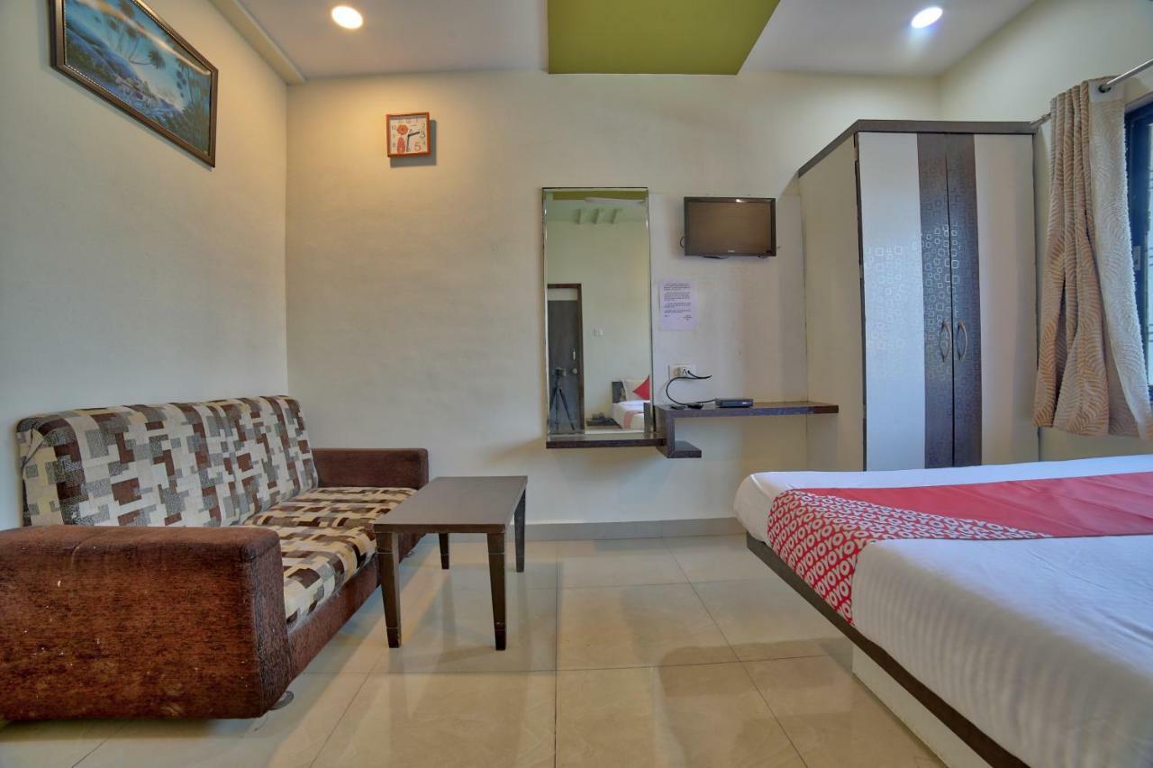 Oyo 35538 Hotel Risha Chandrapur Buitenkant foto