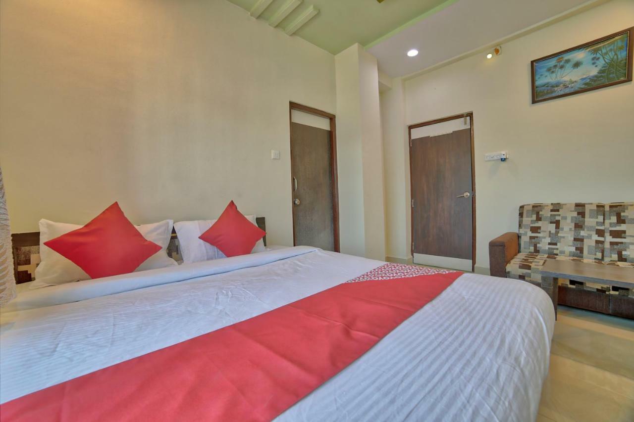 Oyo 35538 Hotel Risha Chandrapur Buitenkant foto