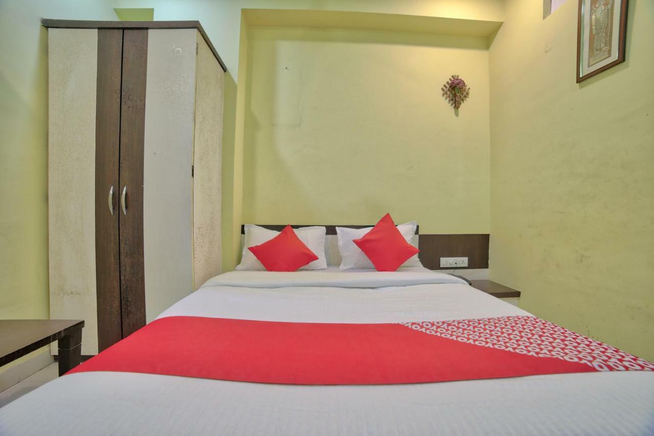 Oyo 35538 Hotel Risha Chandrapur Buitenkant foto