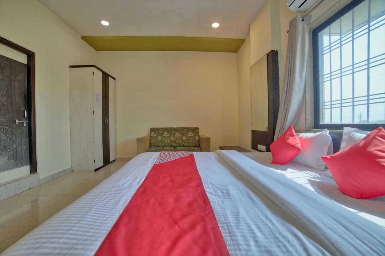 Oyo 35538 Hotel Risha Chandrapur Buitenkant foto