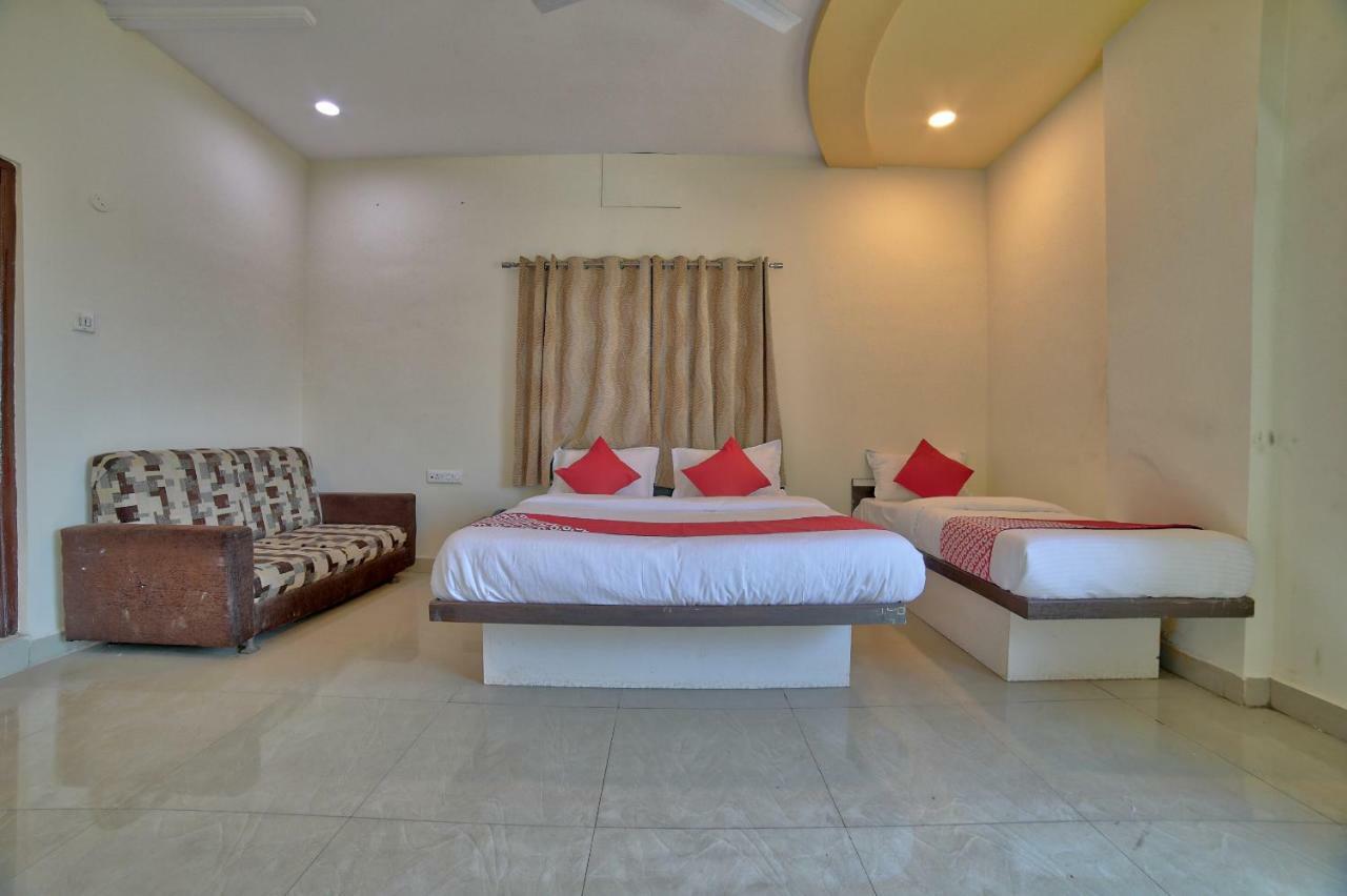 Oyo 35538 Hotel Risha Chandrapur Buitenkant foto