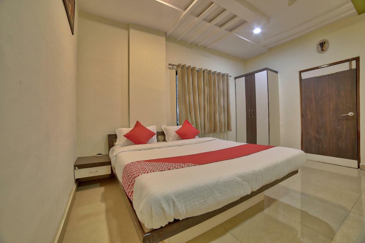 Oyo 35538 Hotel Risha Chandrapur Buitenkant foto