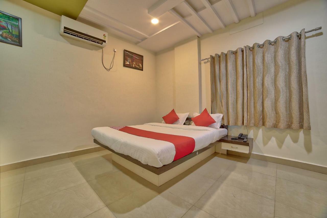 Oyo 35538 Hotel Risha Chandrapur Buitenkant foto